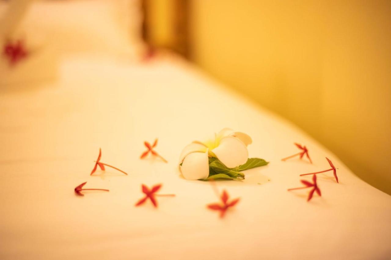 Tranquil Thoddoo Hotel Luaran gambar